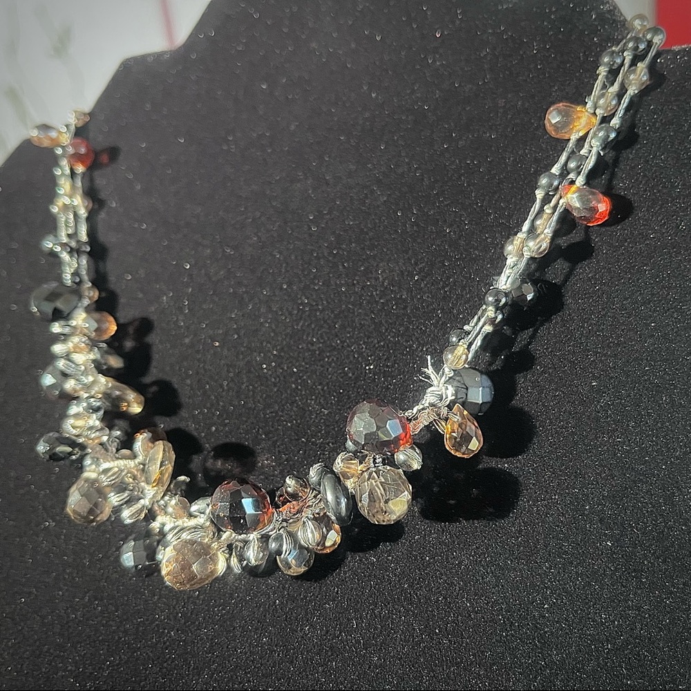 ☃️ Knotted Rhinestone Necklace - Picture 7 of 11